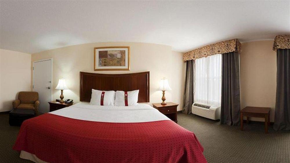 Holiday Inn Brunswick I-95 Extérieur photo
